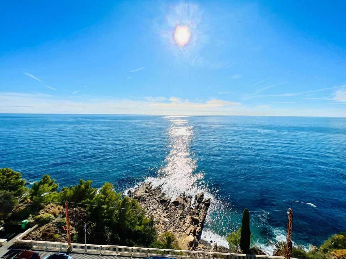 Suite Sunset 22 - Fronte Mare San Remo Buitenkant foto