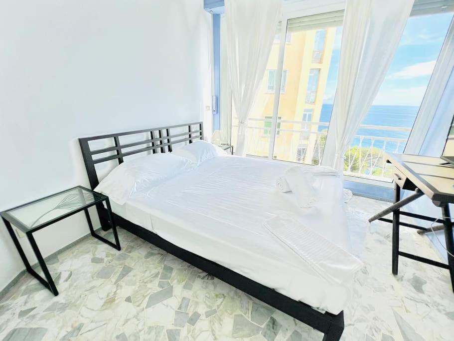 Suite Sunset 22 - Fronte Mare San Remo Buitenkant foto