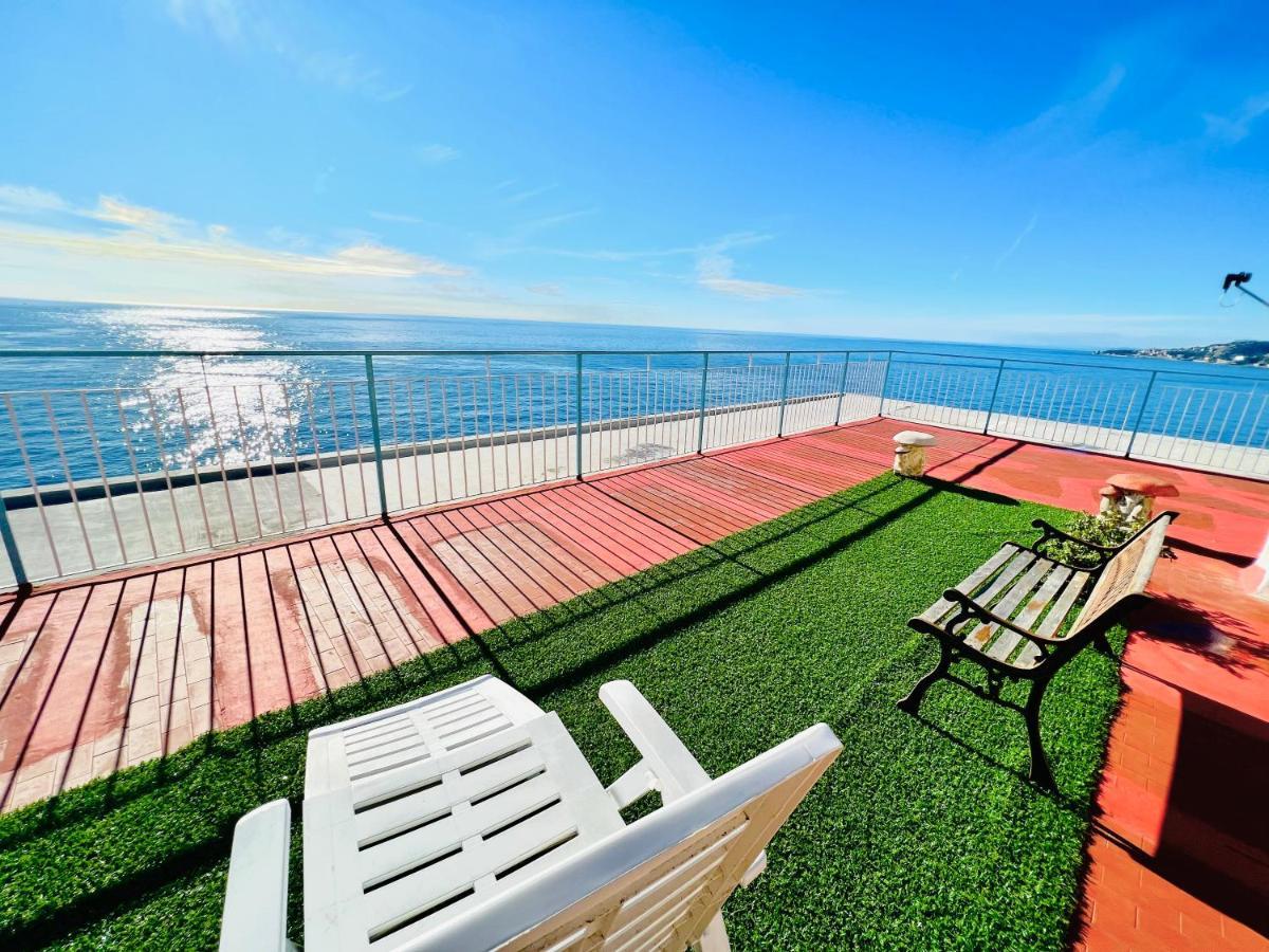 Suite Sunset 22 - Fronte Mare San Remo Buitenkant foto